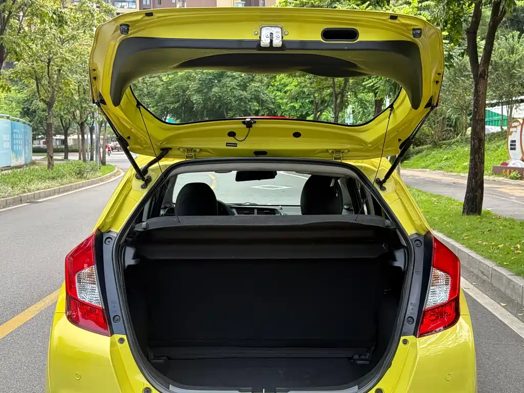 Honda Fit — миниатюра 16