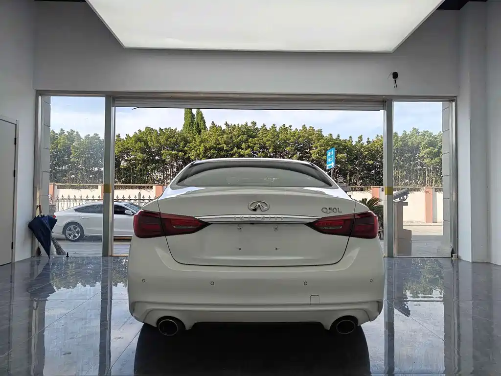 Infiniti Q50L — миниатюра 4