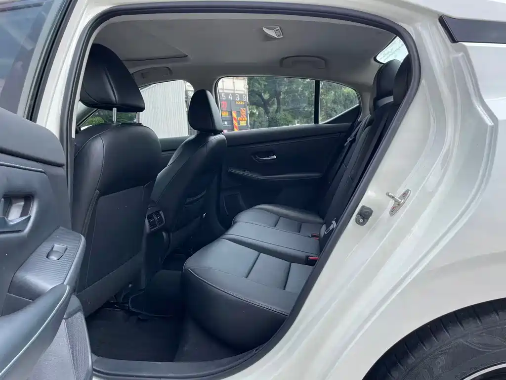 Nissan Sylphy — миниатюра 9