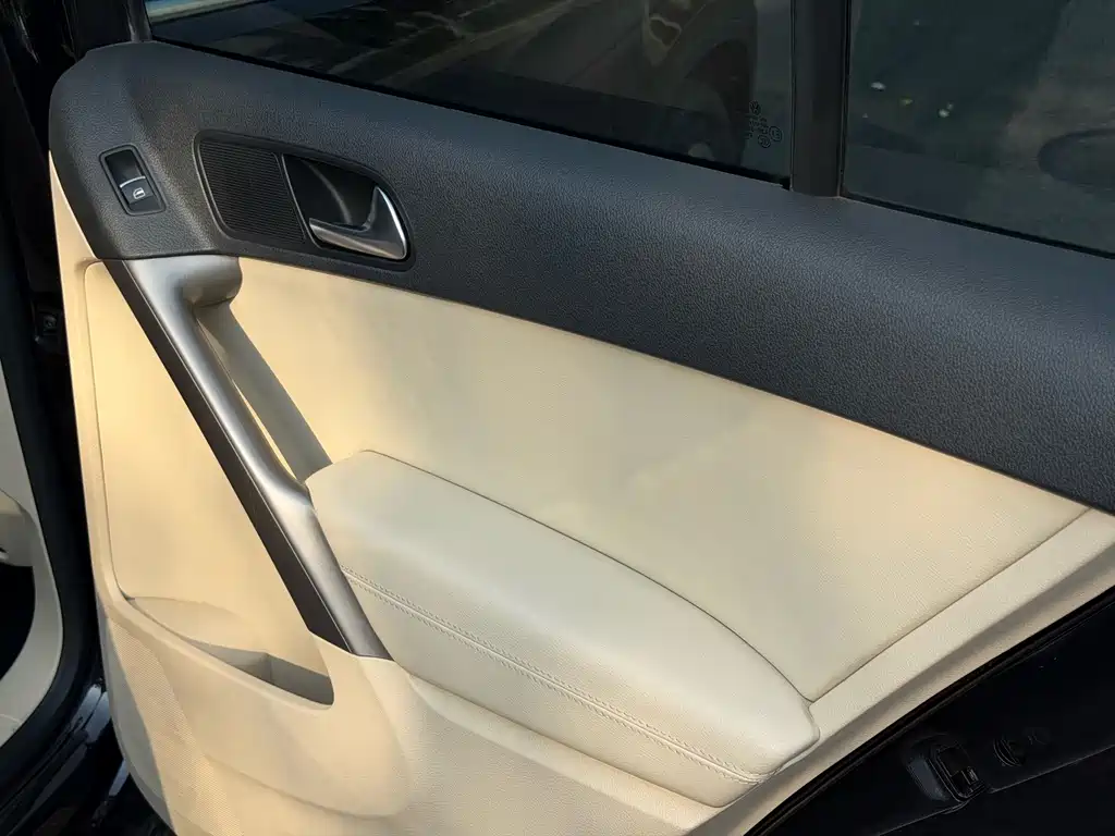 Volkswagen Tiguan — миниатюра 15
