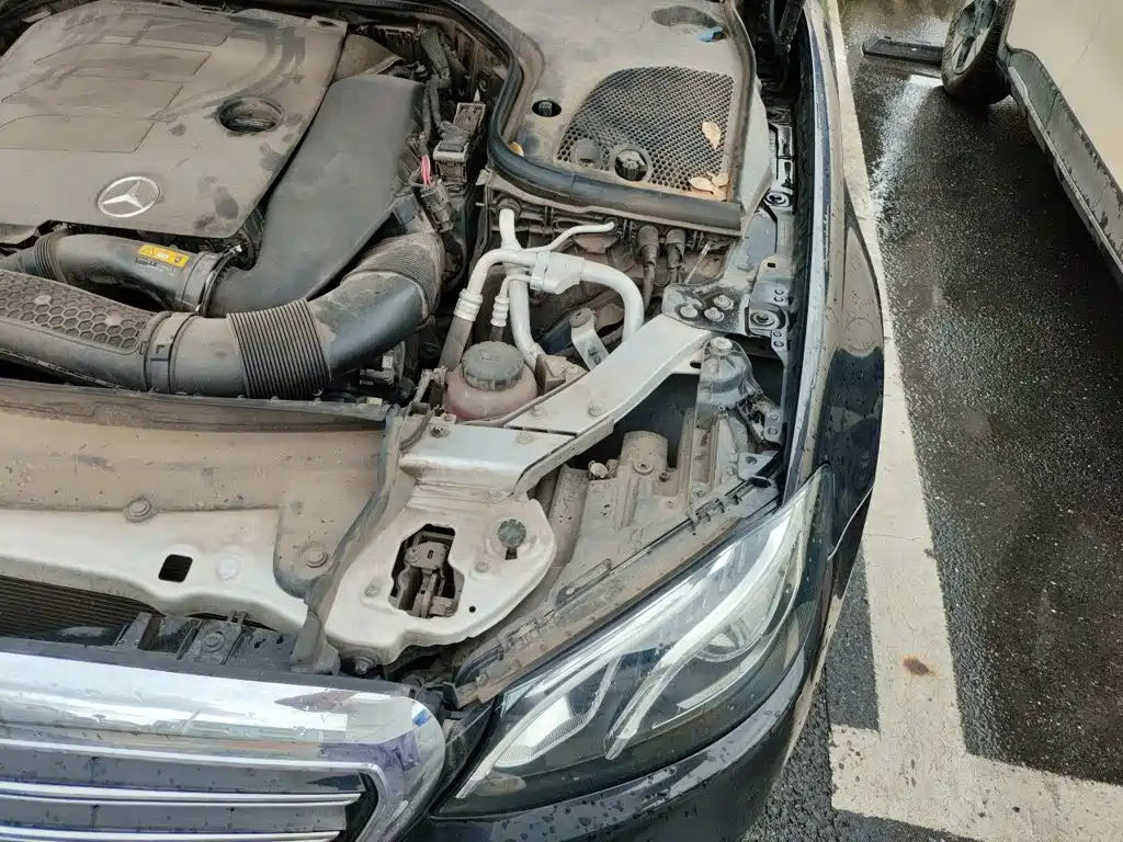 Mercedes-Benz E-Class — миниатюра 22