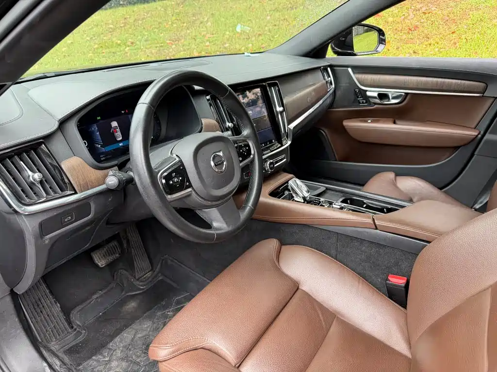 Volvo S90 — миниатюра 7