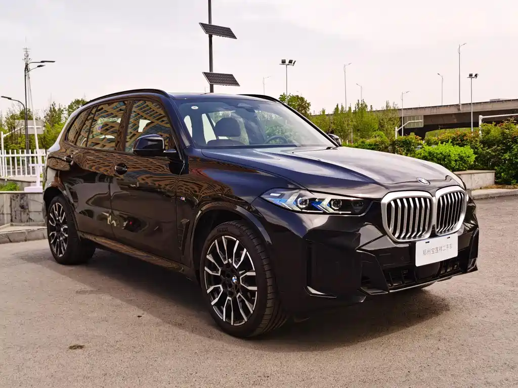 BMW X5 2025 xDrive 40Li M Sport