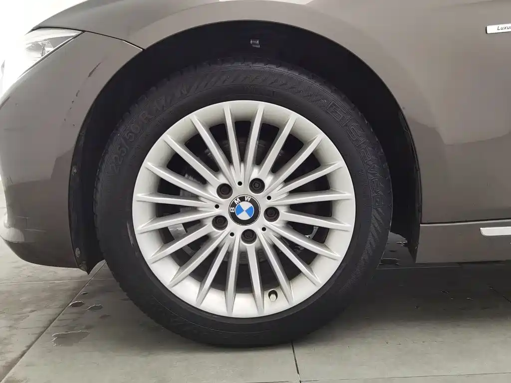 BMW 3 Series — миниатюра 17