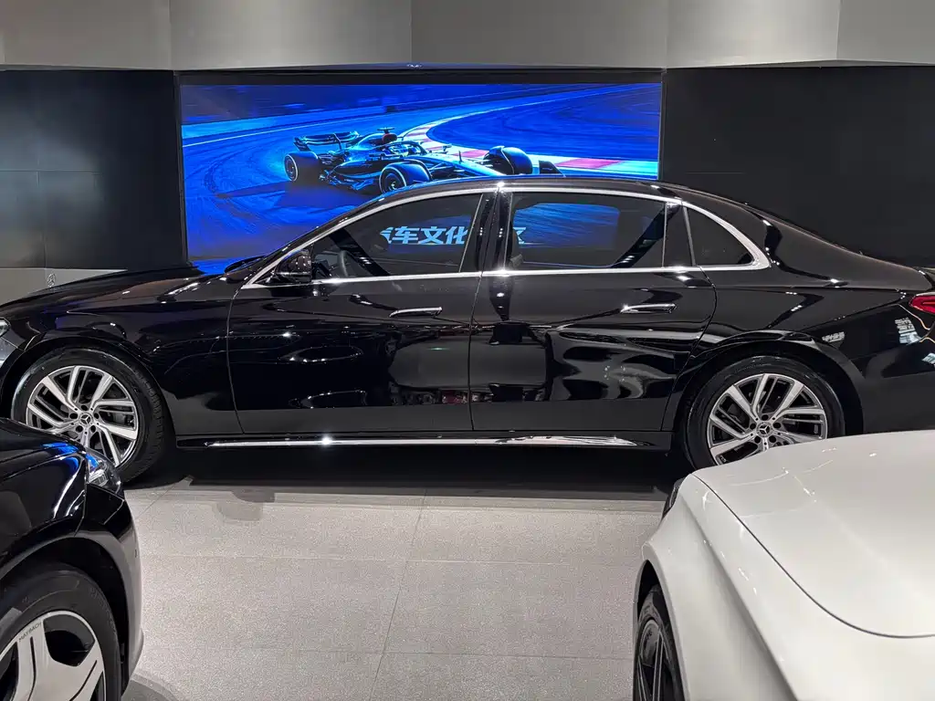 Mercedes-Benz E-Class E 2024 E 300 L Fashion
