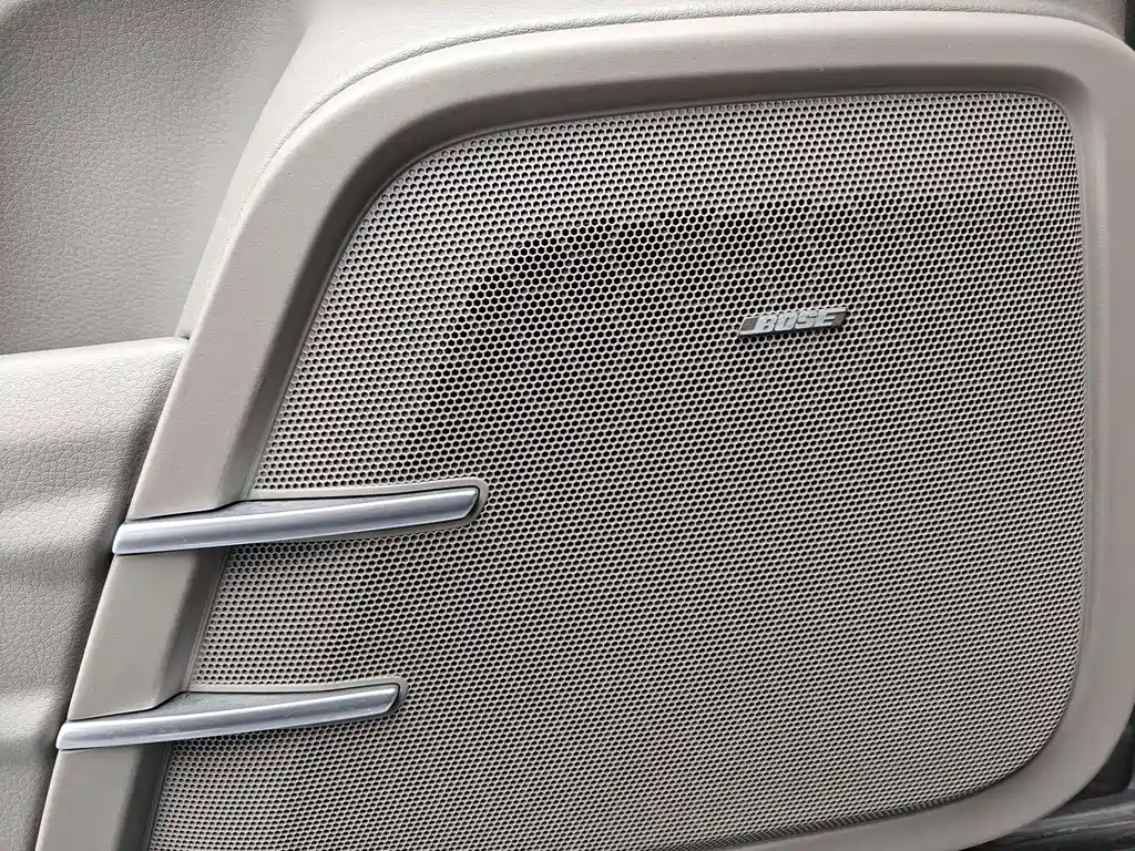 Porsche Cayenne — миниатюра 17