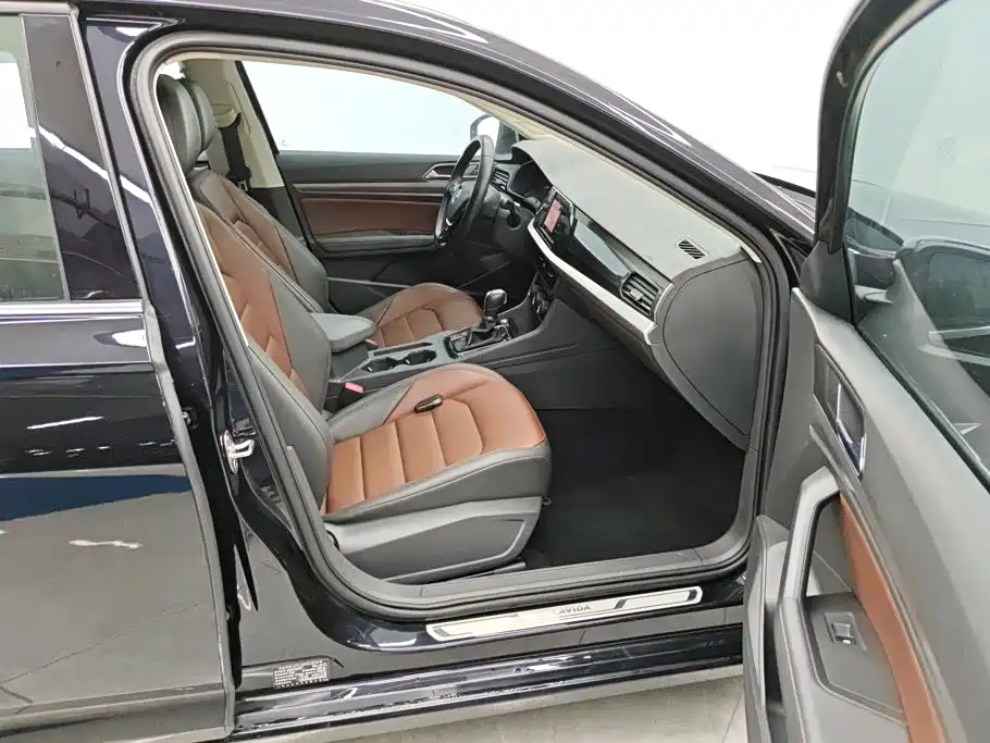 Volkswagen Lavida — миниатюра 8
