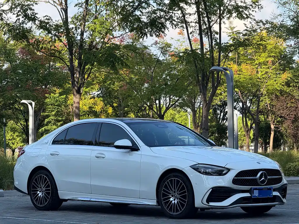 Mercedes-Benz C-Class — миниатюра 3