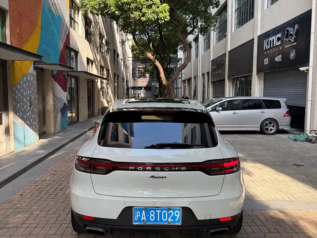 Porsche Macan — миниатюра 6