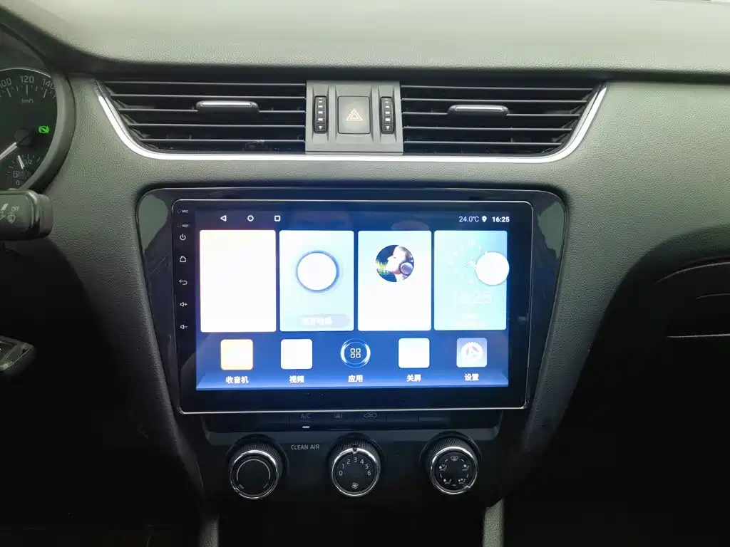 Skoda Octavia — миниатюра 12