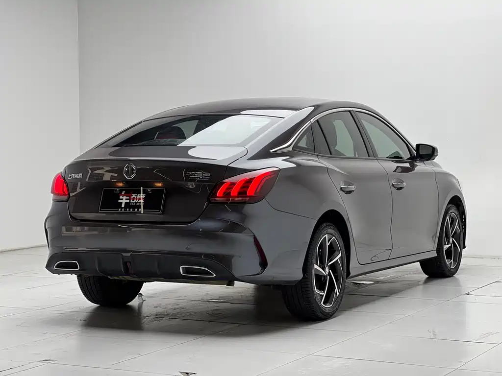 MG MG5 — миниатюра 4