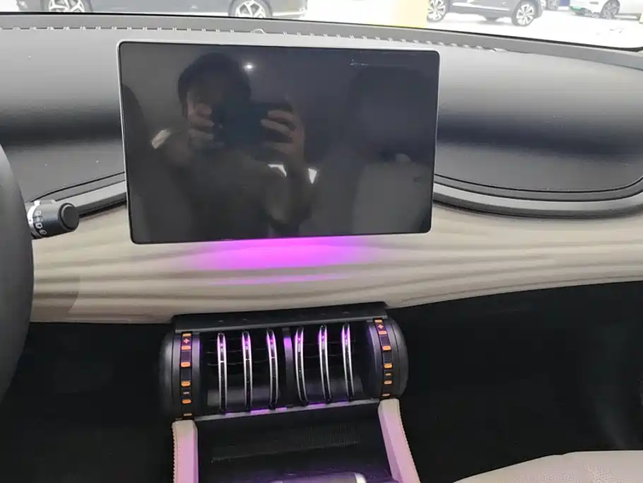BYD Yuan Plus — миниатюра 13