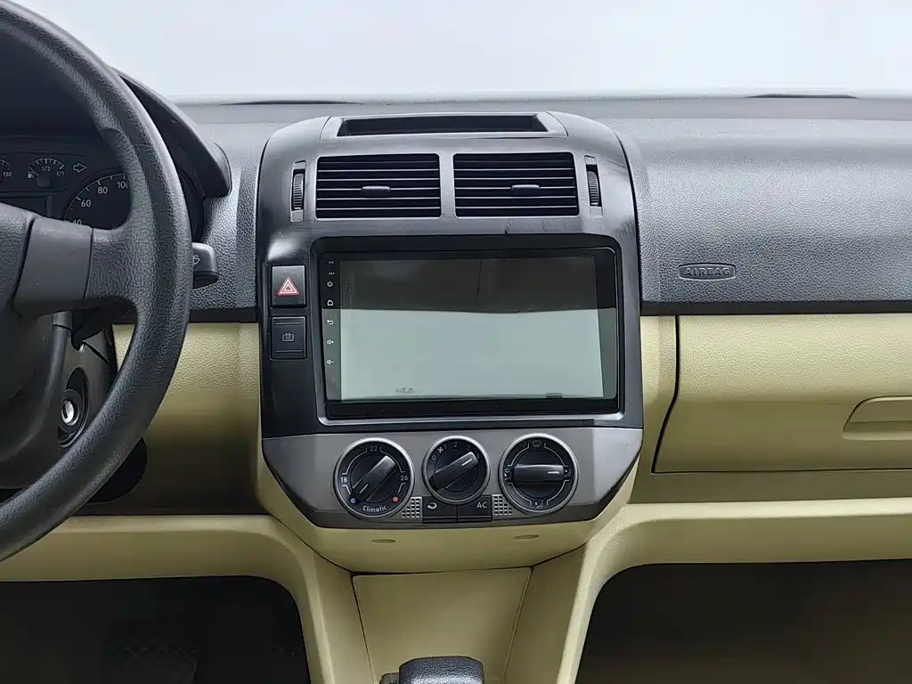 Volkswagen Polo — миниатюра 12