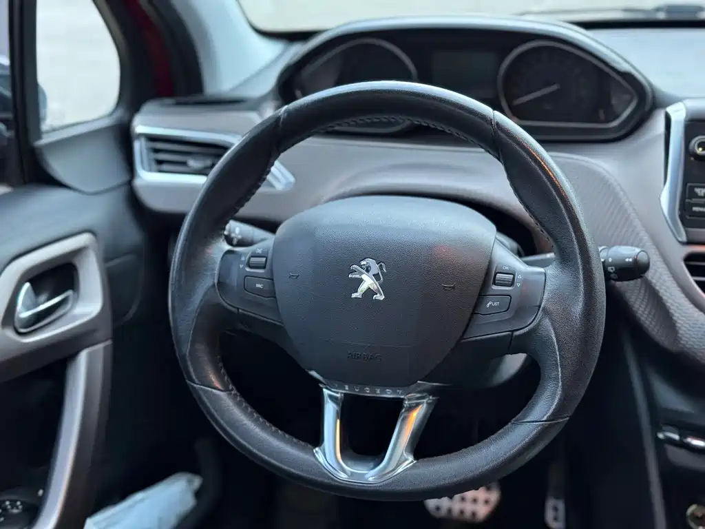 Peugeot 2008 — миниатюра 7