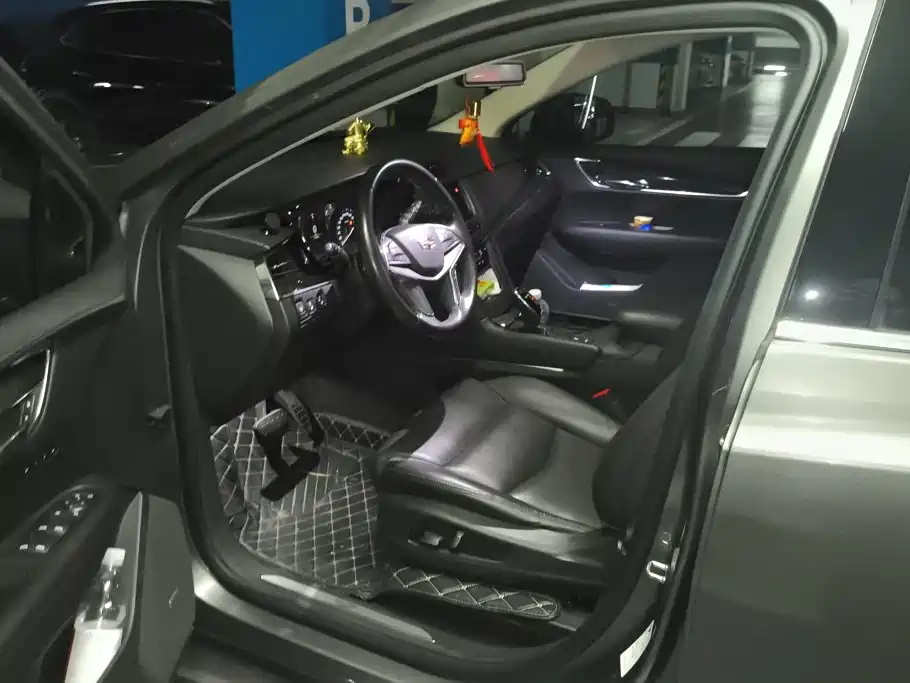 Cadillac XT5 — миниатюра 9