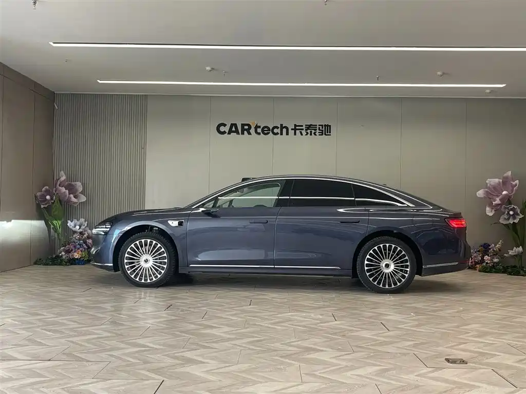 AITO ENJOY THE WORLD S9