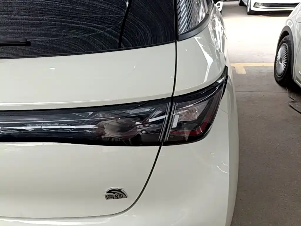 BYD Dolphin — миниатюра 8