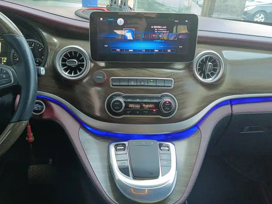 Mercedes-Benz Vito — миниатюра 13