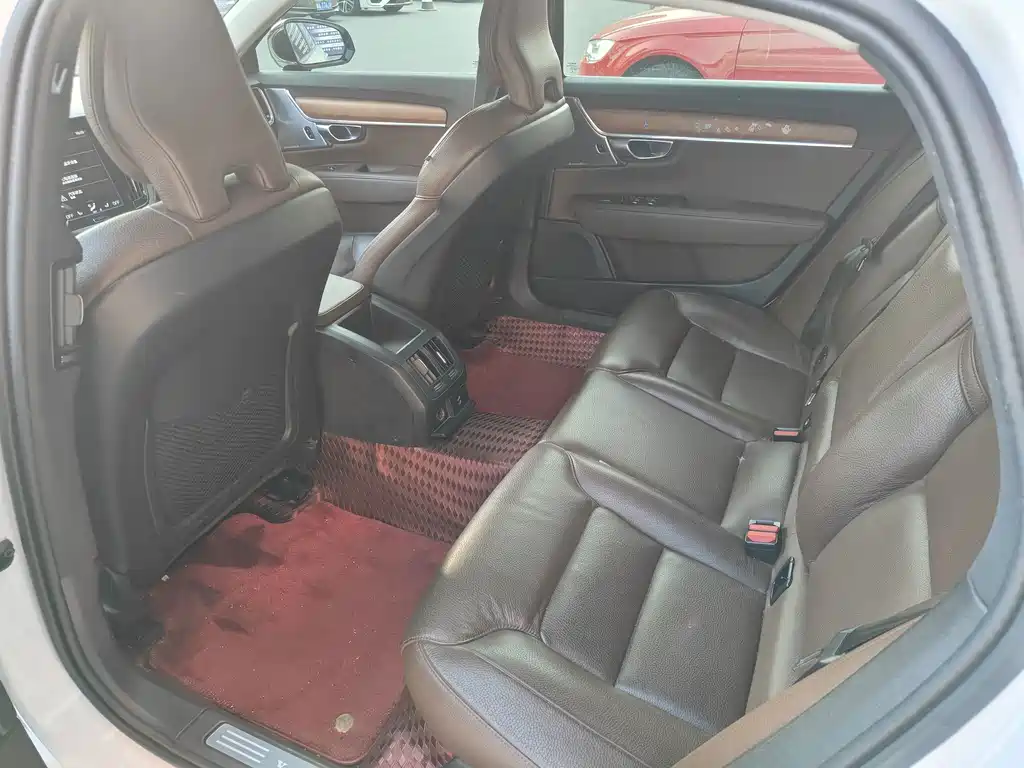 Volvo S90 — миниатюра 5