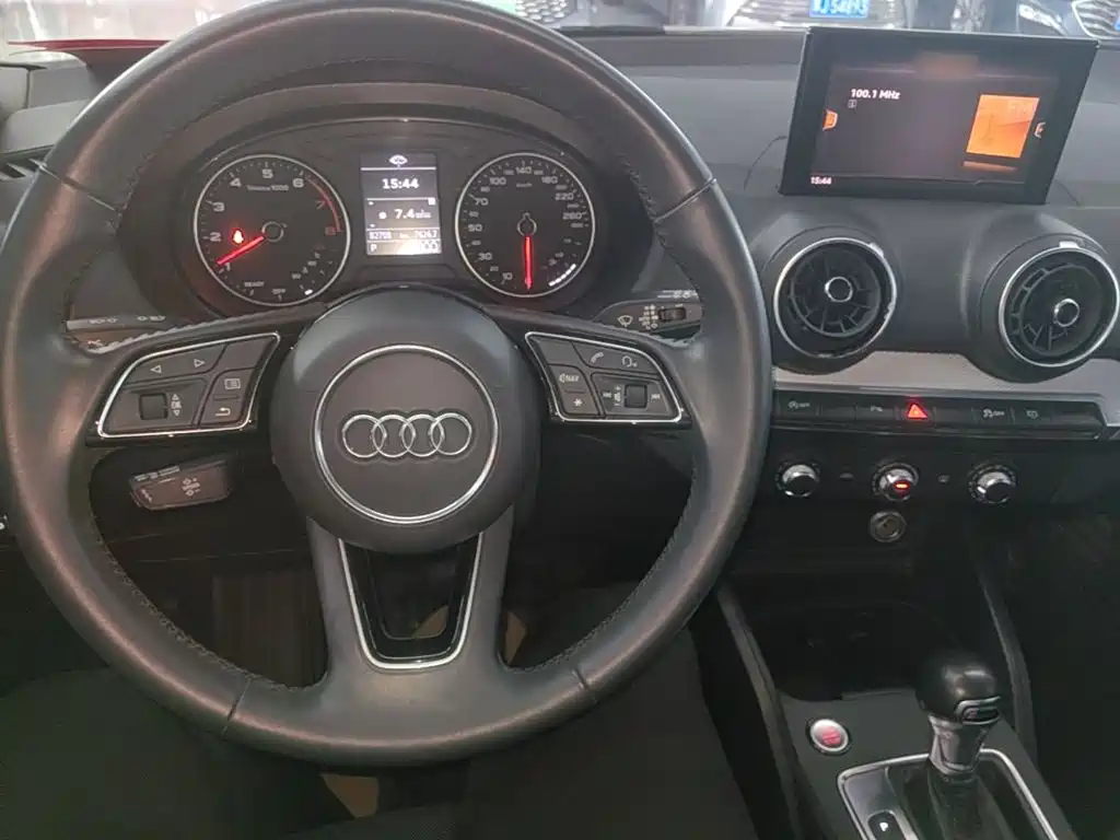 Audi Q2L — миниатюра 10