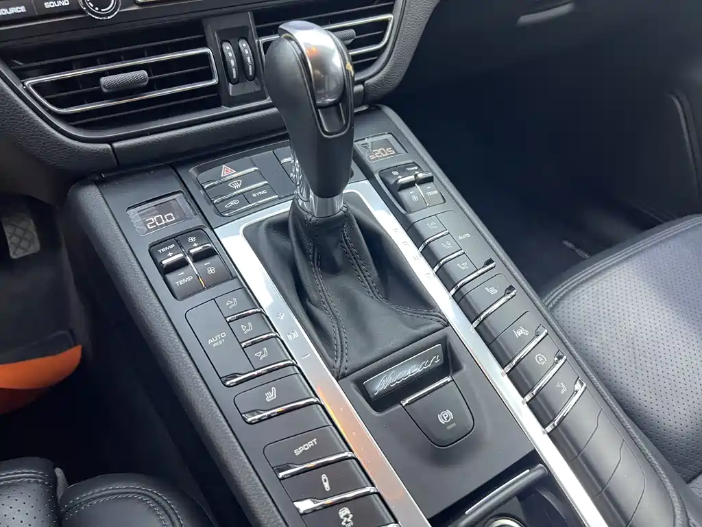 Porsche Macan — миниатюра 5