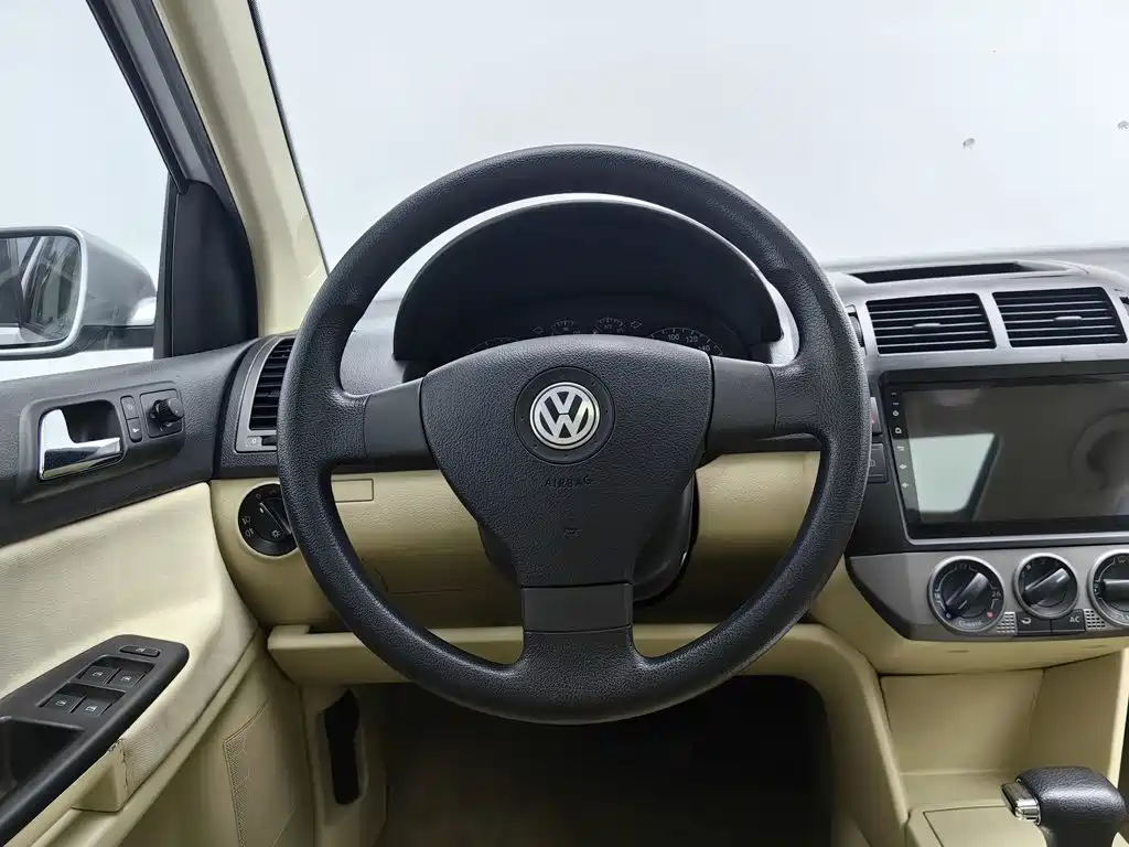 Volkswagen Polo — миниатюра 11