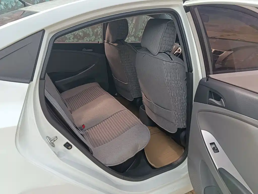 Hyundai Verna — миниатюра 8