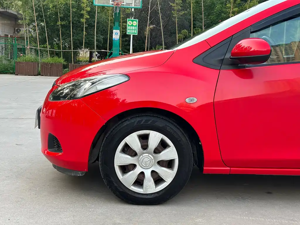 Mazda 2 — миниатюра 5