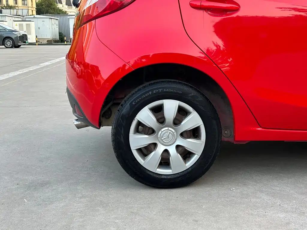 Mazda 2 — миниатюра 7