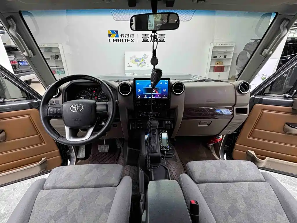 Toyota Land Cruiser — миниатюра 10