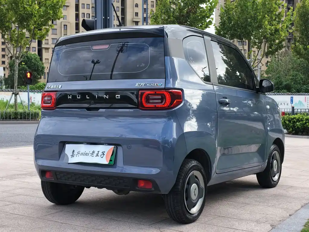 Wuling MINIEV — миниатюра 6