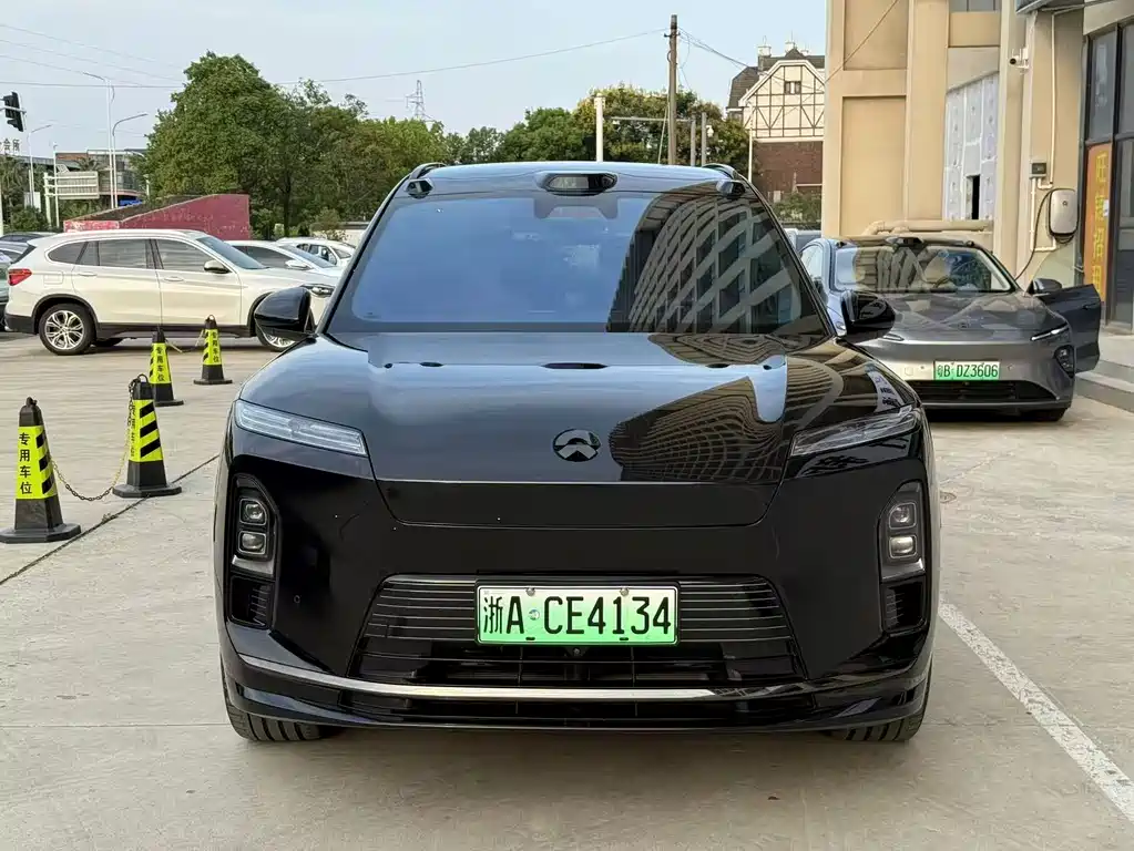 NIO ES8 — миниатюра 2