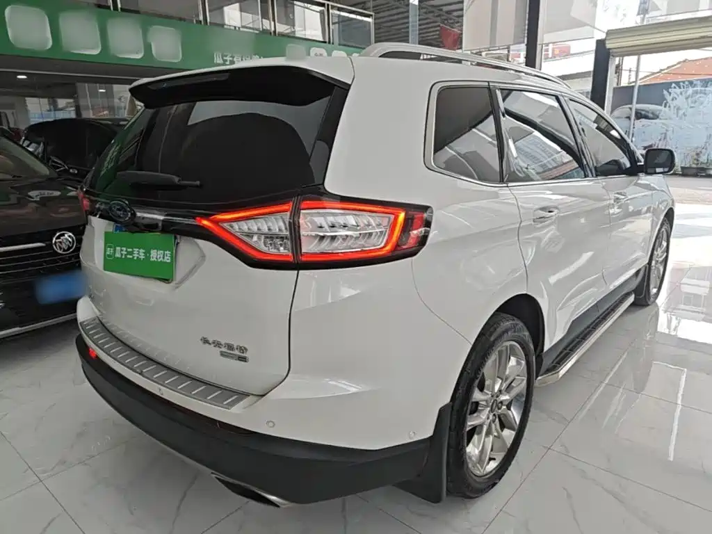 Ford Edge — миниатюра 7