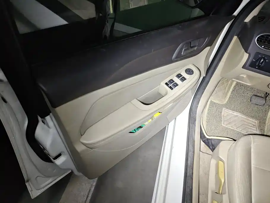 Ford Focus — миниатюра 7