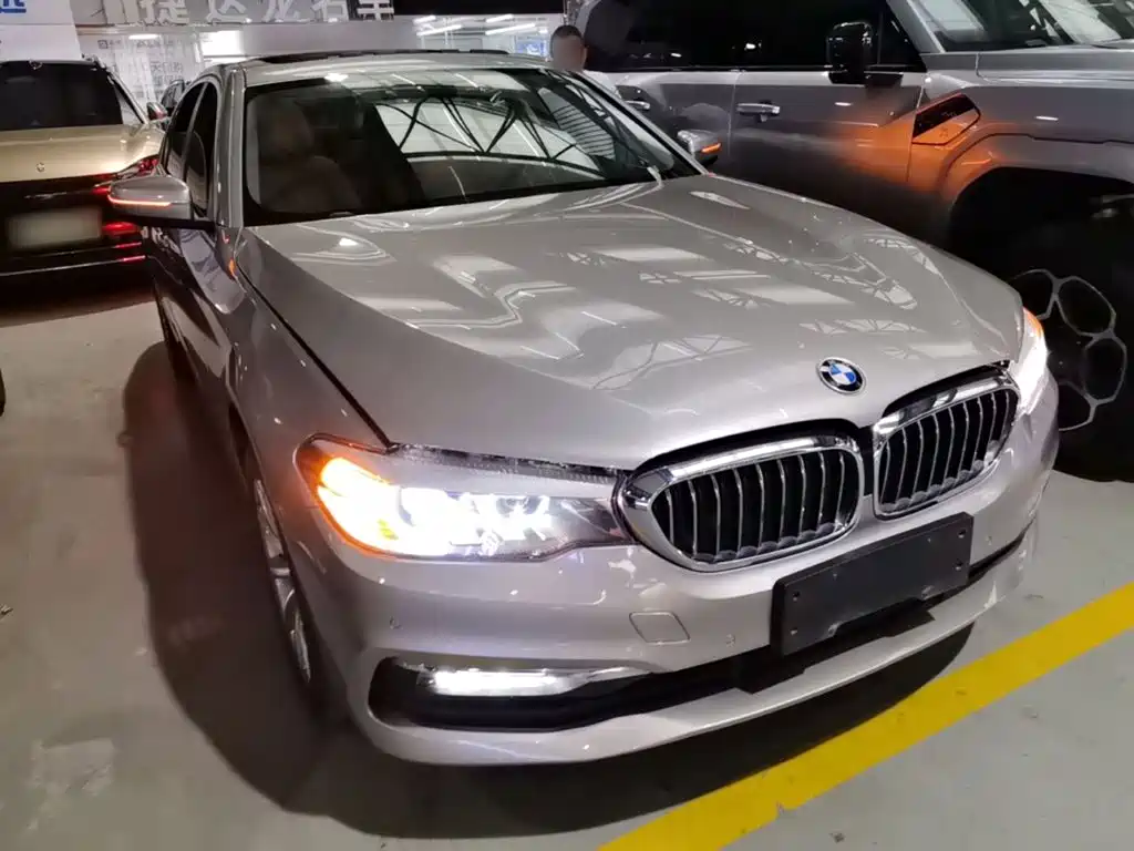 BMW 5 Series — миниатюра 4
