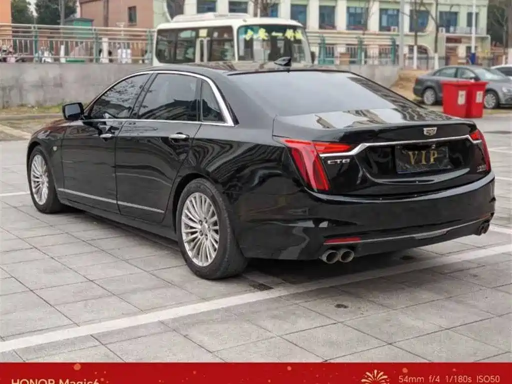 CADILLAC CT6