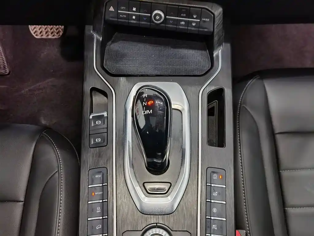 WEI PAI WEI BRAND VV5