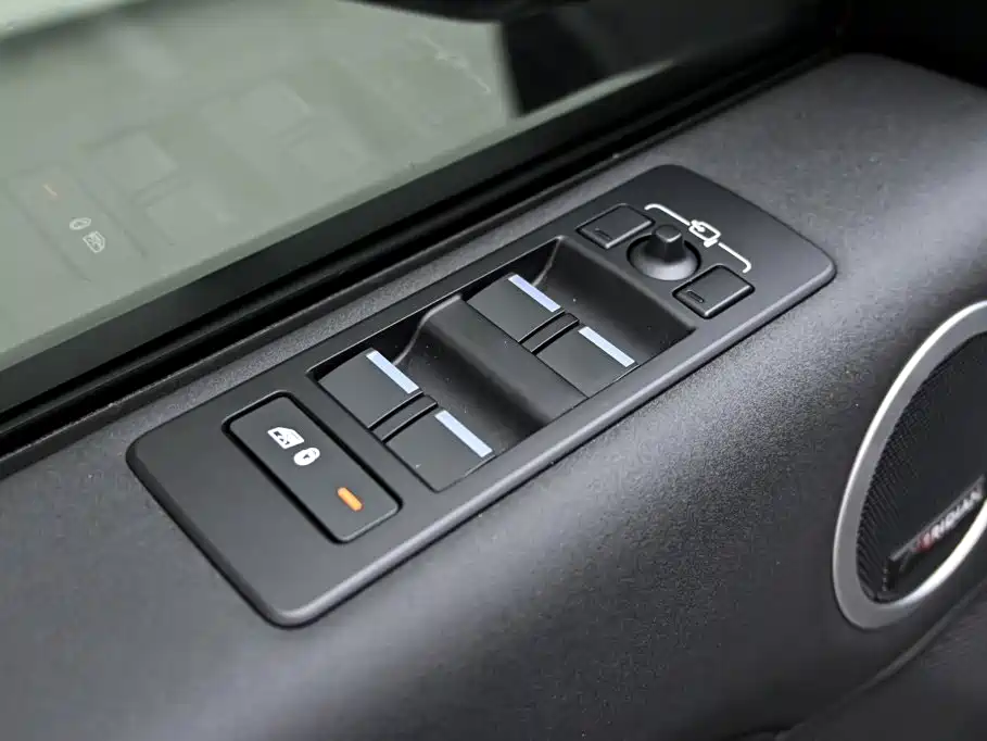 Land Rover Discovery — миниатюра 23