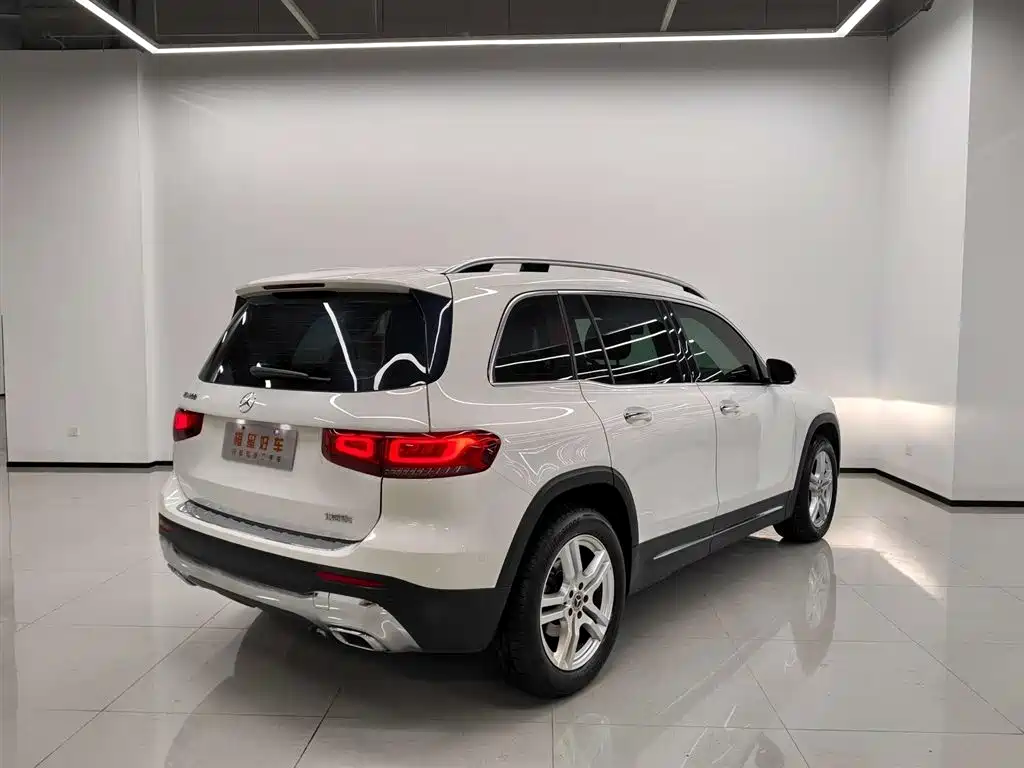 Mercedes-Benz GLB — миниатюра 4