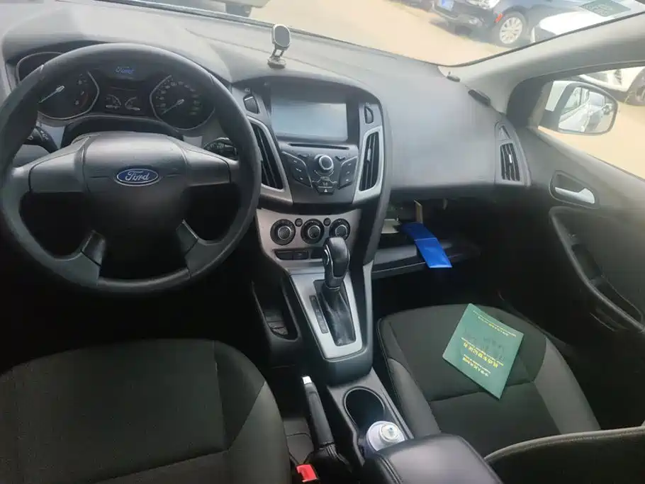 Ford Focus — миниатюра 12
