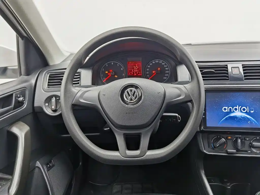 Volkswagen Santana — миниатюра 11