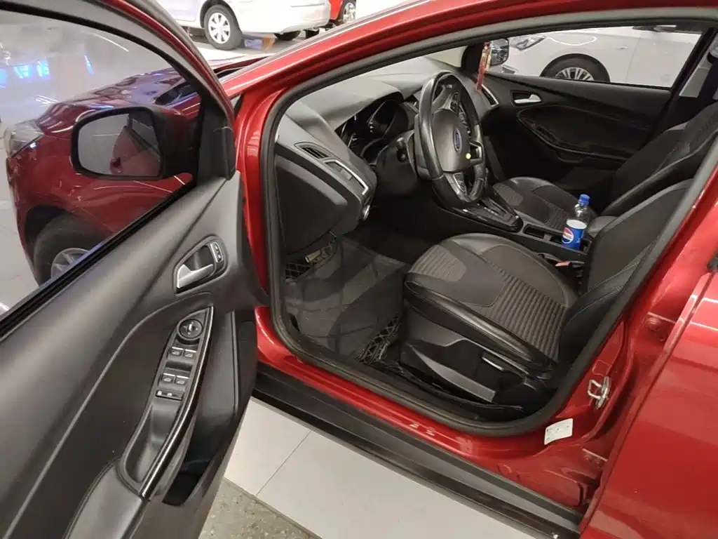 Ford Focus — миниатюра 16
