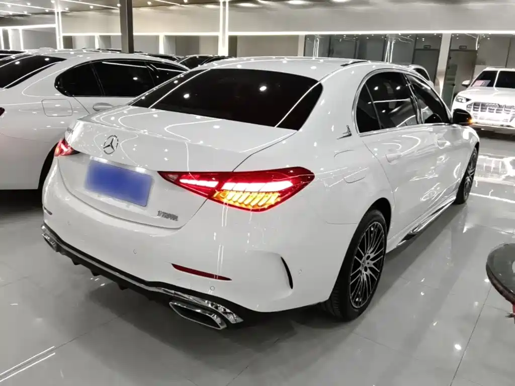 Mercedes-Benz C-Class — миниатюра 7