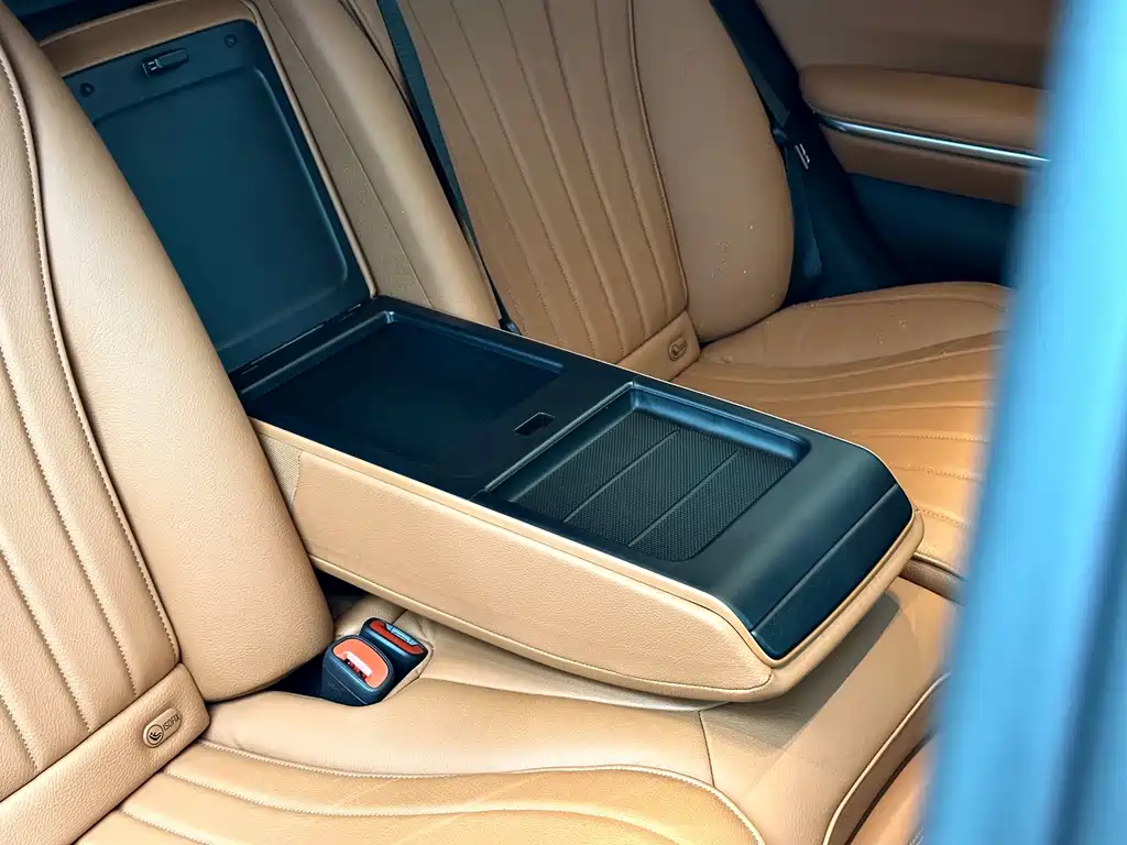 Mercedes-Benz S-Class — миниатюра 26
