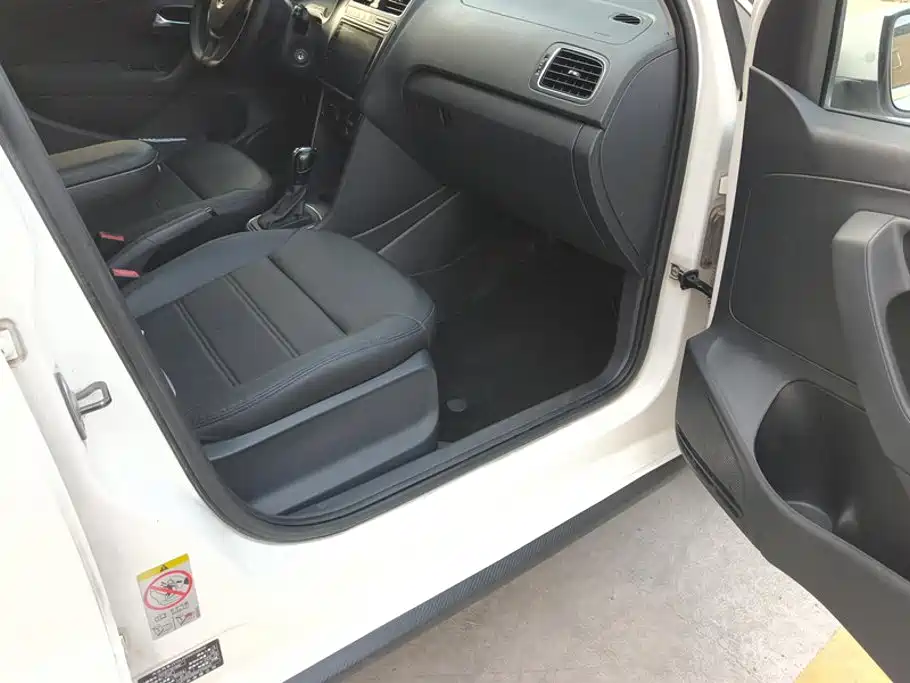 Volkswagen Polo — миниатюра 8