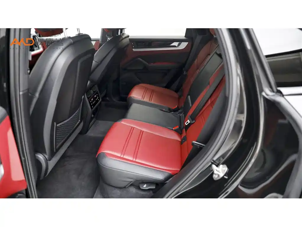 Porsche Cayenne — миниатюра 7