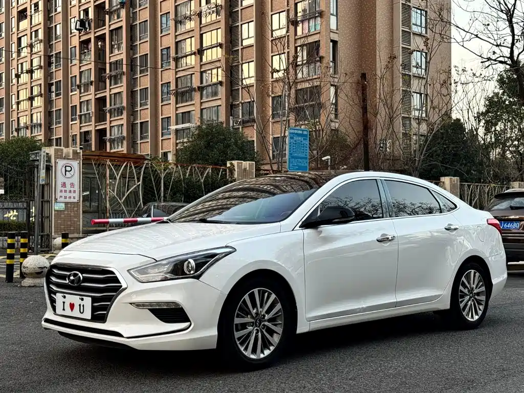 HYUNDAI NAME PICTURE