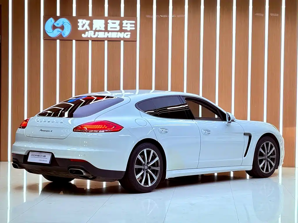 Porsche Panamera — миниатюра 22