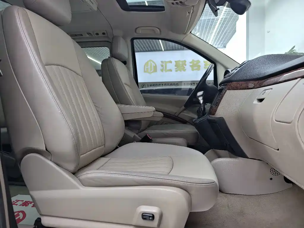 Mercedes-Benz Viano — миниатюра 17