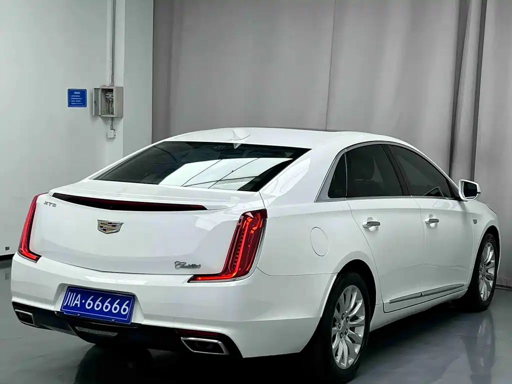 Cadillac XTS — миниатюра 13